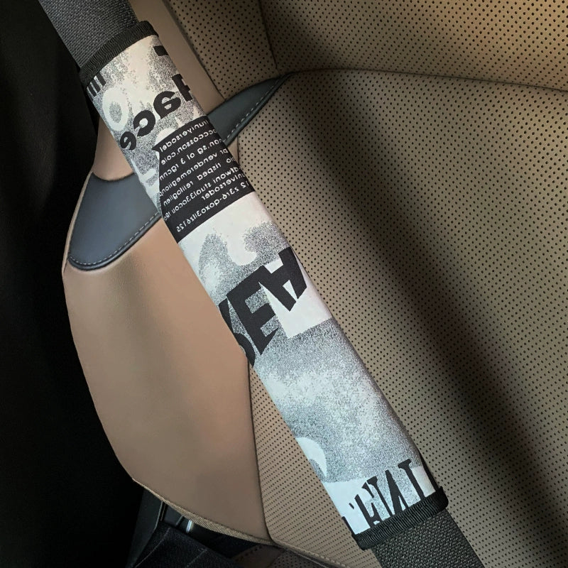 和紋付 JDM EMBROIDERY SEAT BELT PAD